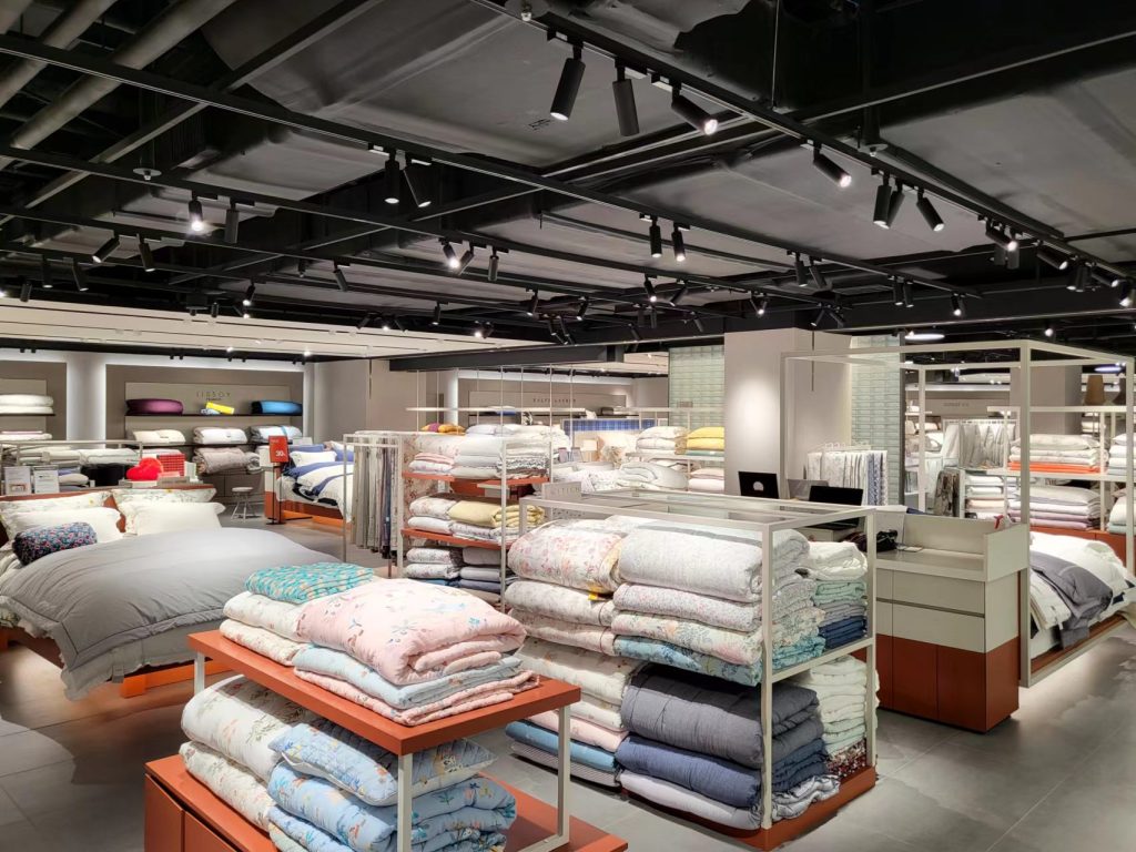 Retail corridor lighting design in shopping mall project