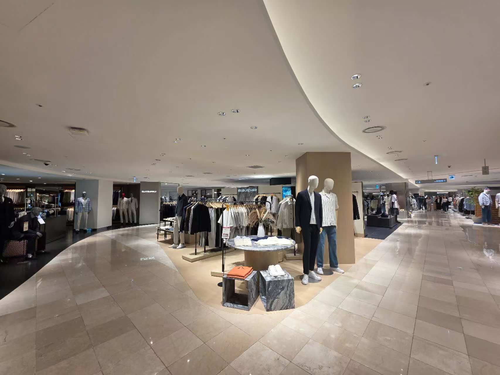 modern department store retail floor lighting with recessed downlights