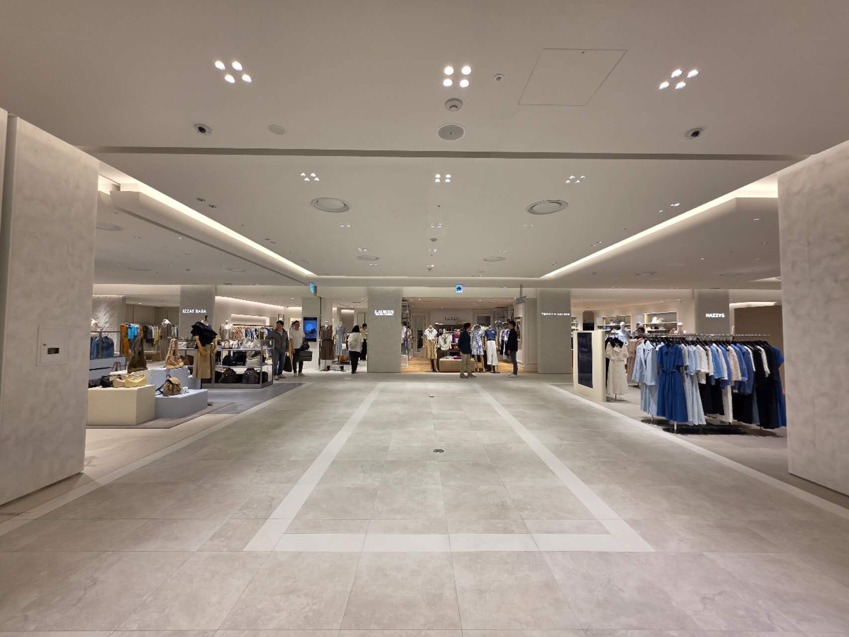 large shopping mall lighting design with recessed LED fixtures