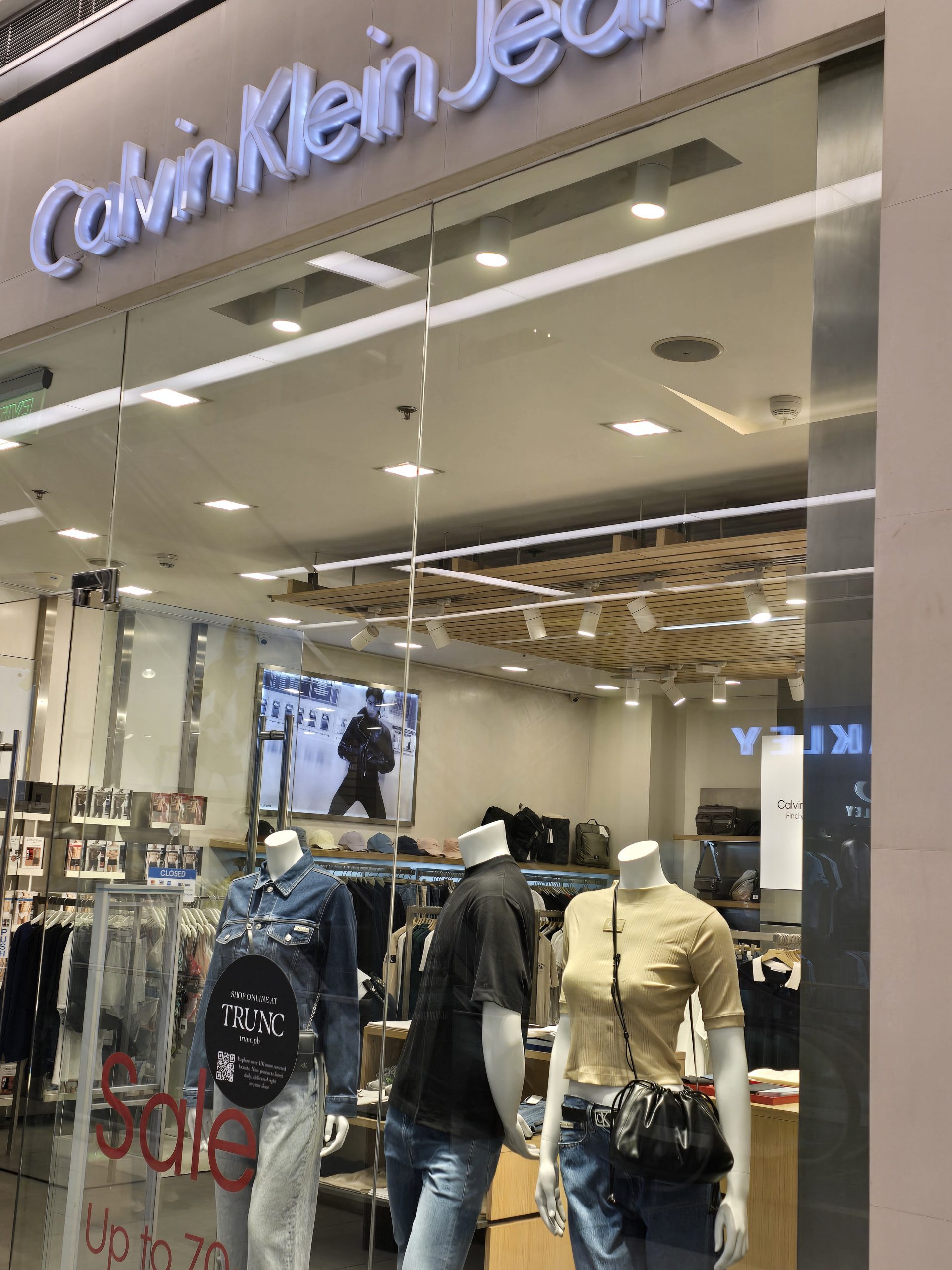 Calvin Klein retail store lighting with LED track lighting system