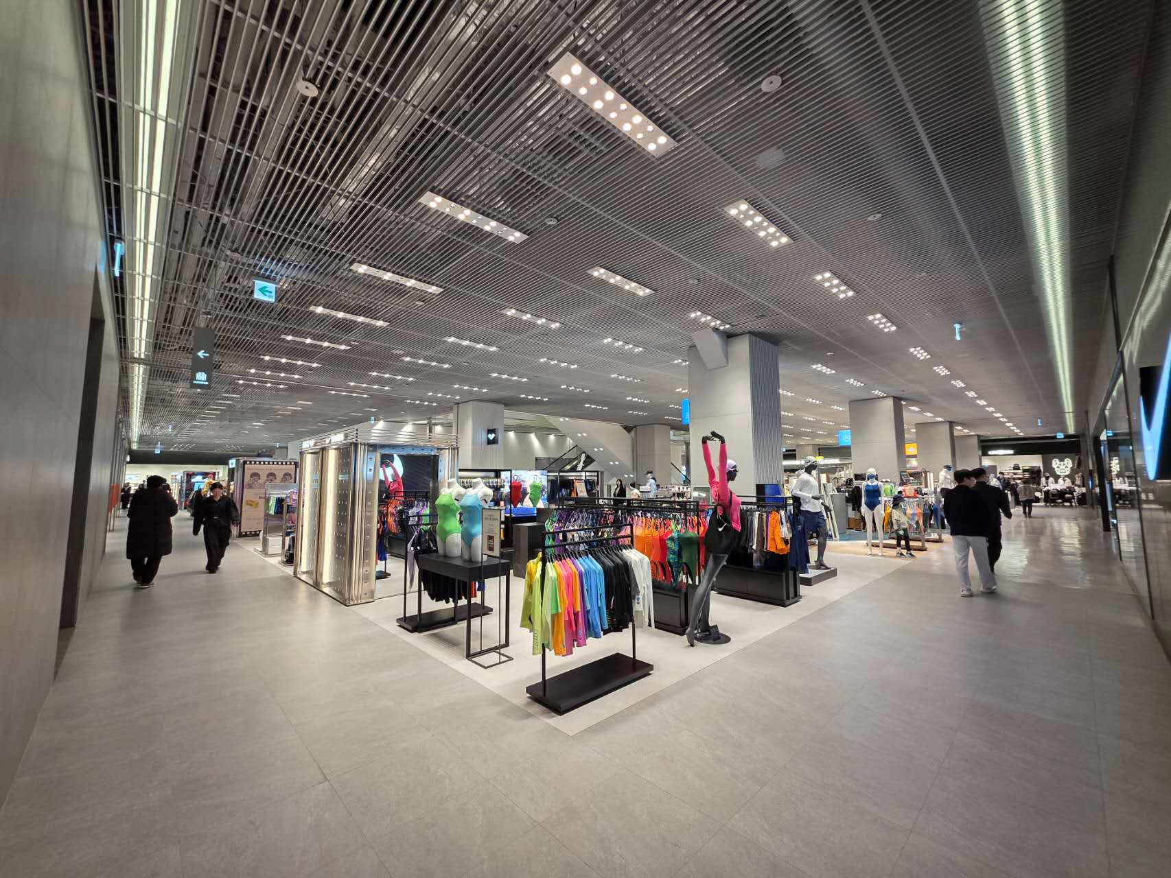 Architectural LED lighting in a modern retail commercial space