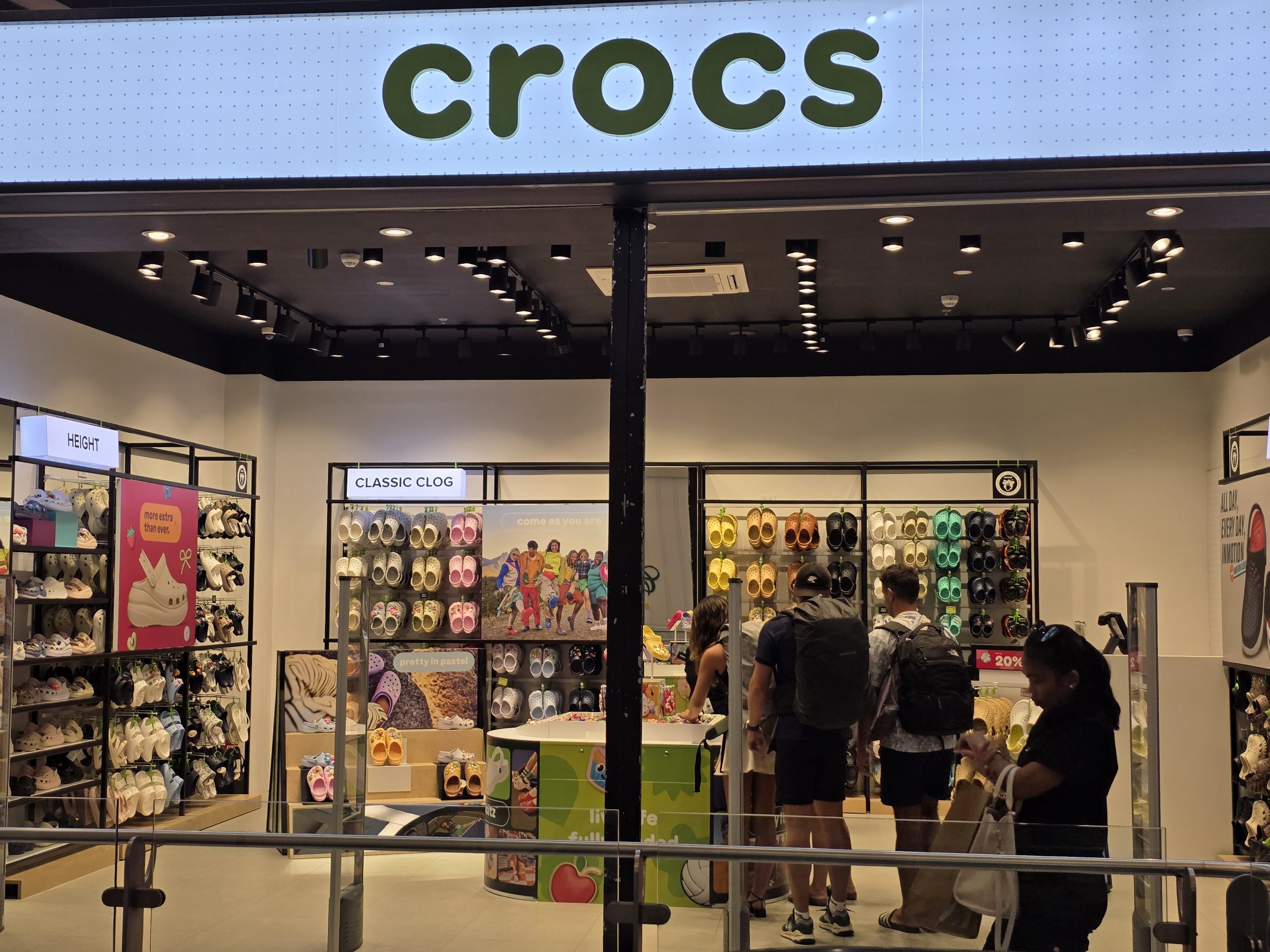 Retail display lighting for Crocs footwear store