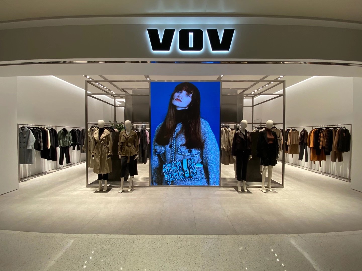 VOV fashion retail store lighting design for clothing display